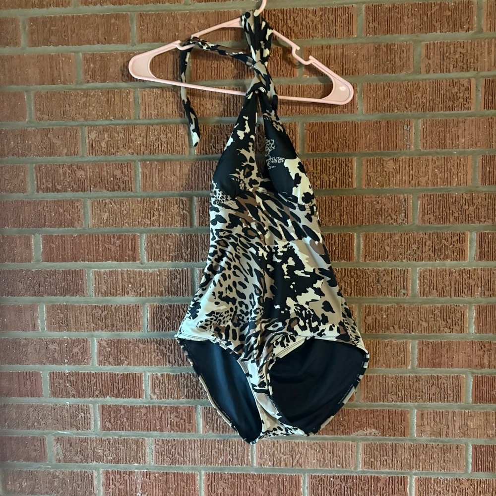 Tropical Escape One Piece Animal Remix Halter Bathing Suit Size 10